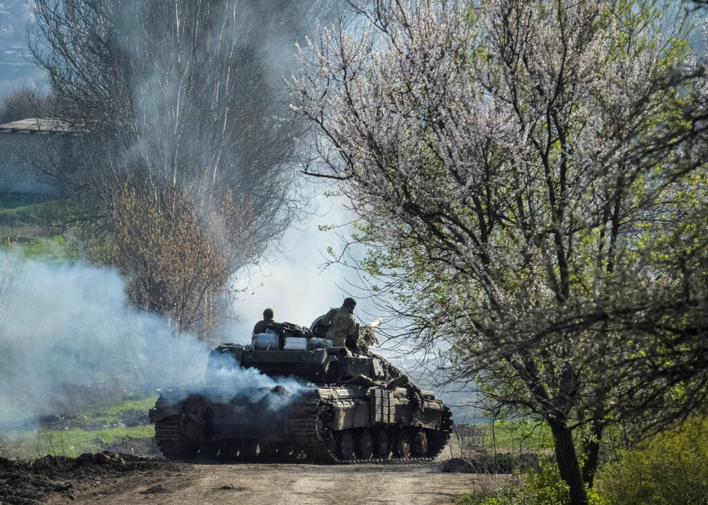 Самые яростные бои ведутся за Бахмут и Марьинку — сводка Генштаба