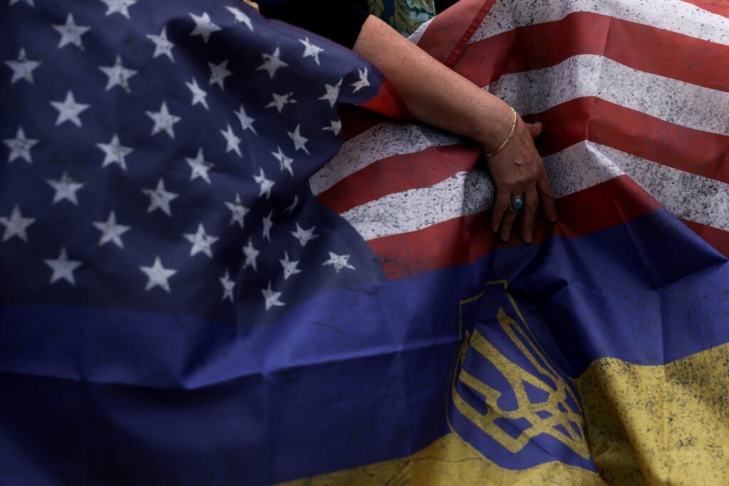 США зупинили програму для українських біженців: коли відновлять подачу заявок