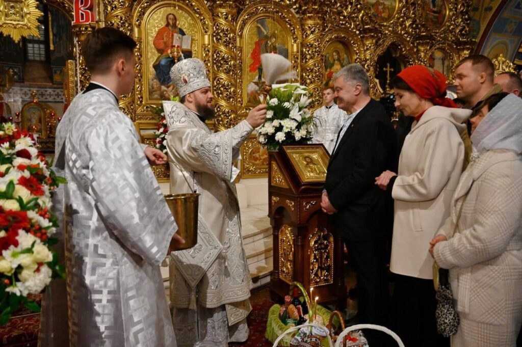 Порошенко після Великодньої служби: ПЦУ – це наша народна українська церква