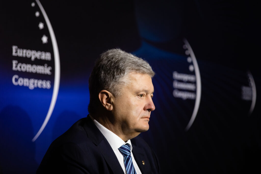 Порошенко закликав Польщу та решту країн ЄС не скорочувати експорт українського зерна – це гальмує нашу перемогу