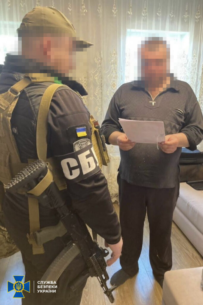 Були чиновниками окупаційної влади: СБУ затримала трьох колаборантів на Харківщині