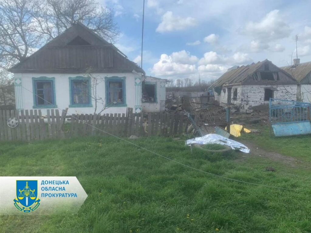 Россияне обстреляли село в Донецкой области: двое погибших, ранена женщина