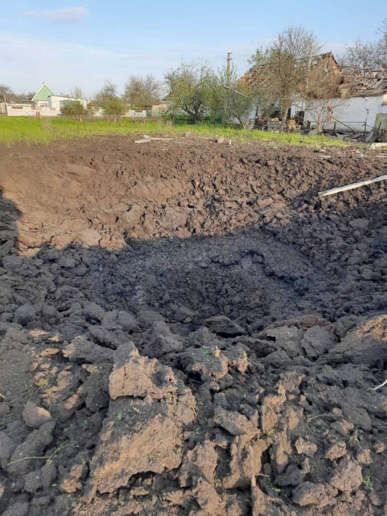 Зафіксовано 26 руйнувань, двоє мирних жителів загинуло: росіяни 83 рази обстріляли Запорізьку область
