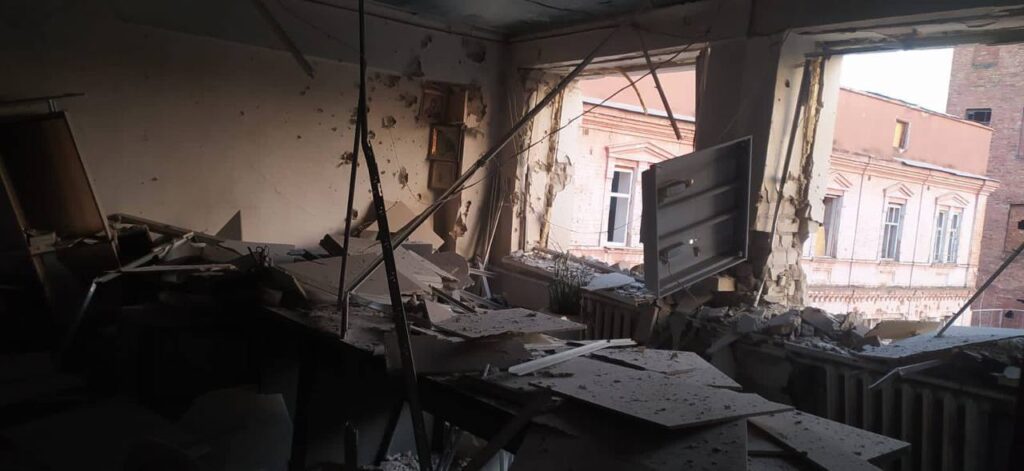Окупанти обстріляли шість населених пунктів Харківщини, пошкоджені будинки та підприємство