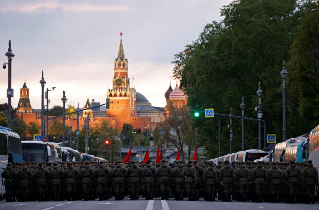 “Парад победобесия”: яка мета путінського перемир’я на 9 травня