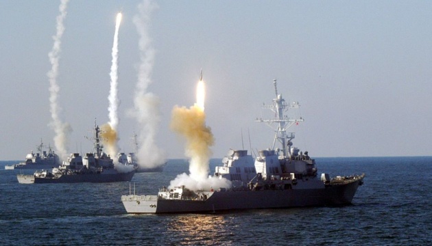 Росія зосередила в Чорному морі 10 кораблів з 4 носіями “Калібрів”