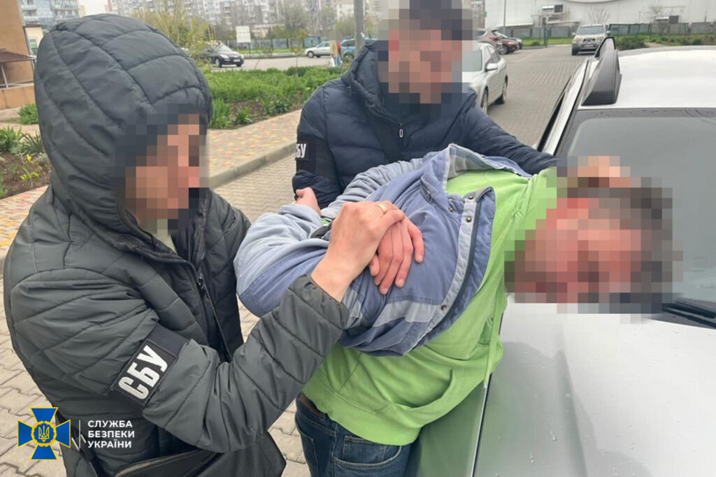 Сливал данные о позициях ВСУ и расположении промышленных объектов: СБУ задержала информатора РФ в Одесской области