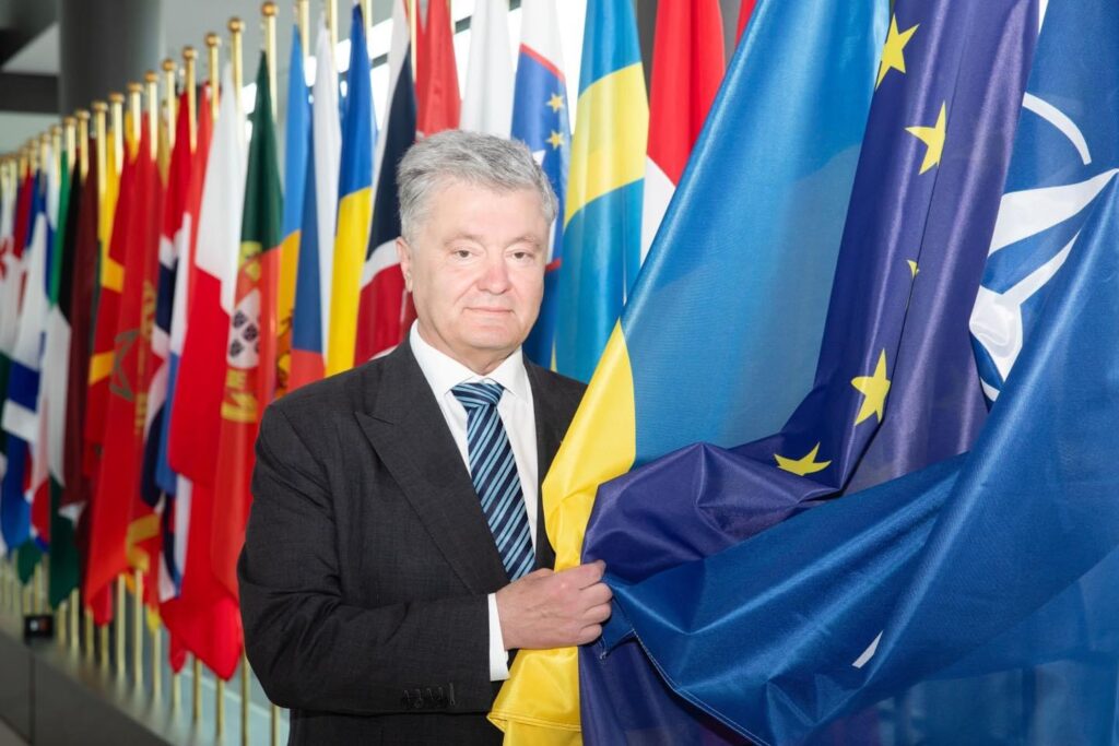 Порошенко поїхав до Брюсселя – говоритиме про вступ України в ЄС і посилення санкцій проти кремля