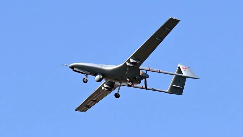 Втратив керування: ЗСУ збили у небі над Києвом український БПЛА Bayraktar TB2