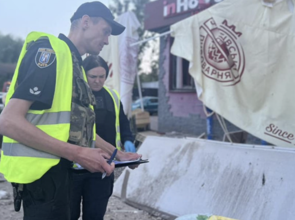 В результаті нічної атаки ворога у Києві загинув 41-річний чоловік