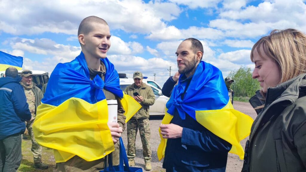Украина вернула из российского плена 45 воинов полка «Азов»