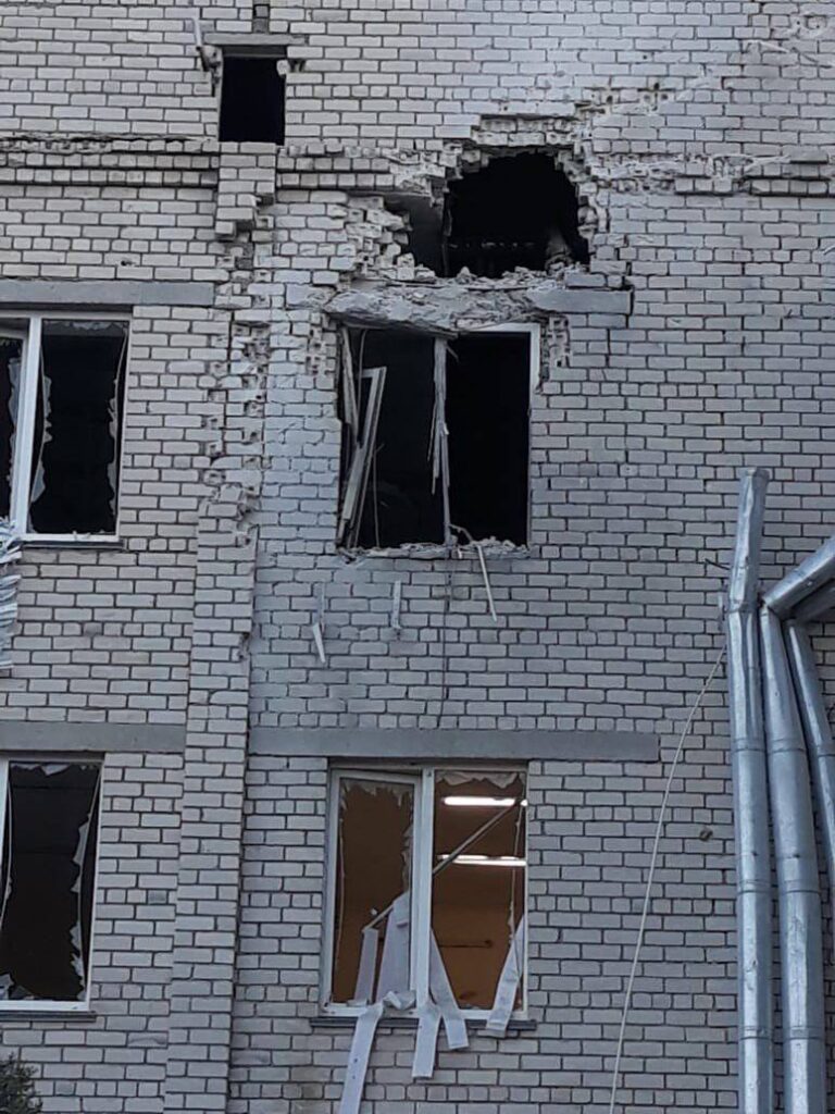 Війська РФ обстріляли лікарню в Бериславі на Херсонщині
