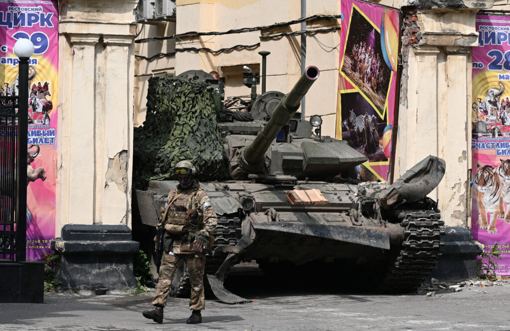 “Вагнерівці” повертаються у польові табори: Пригожин скасував “заколот” та “похід на Москву”