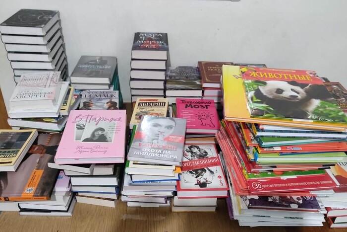 Закон про заборону російських книг в Україні вже рік чекає на підпис президента – активіст