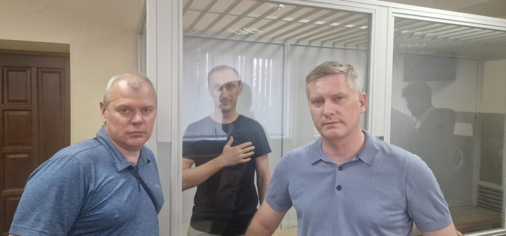 Депутати з «Євросолідарності» та військові хотіли взяти на поруки Романа Червінського