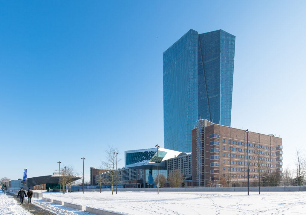 Європейський центральний банк закликав банки ЄС піти з Росії