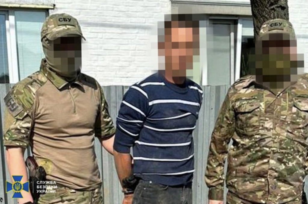 У Борисполі затримали колаборанта, який ремонтував техніку окупантів