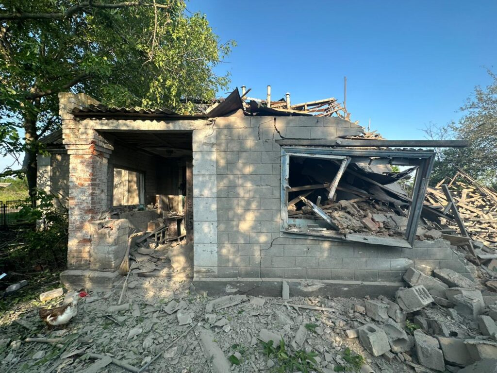 Окупанти обстріляли 22 населених пункти Запорізької області, спричинені значні руйнування, є загиблий та поранені