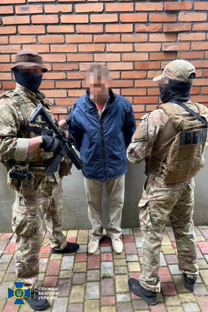 “Бачив, що в кафе жінки й діти”: СБУ затримала корегувальника ракетного удару РФ по Краматорську