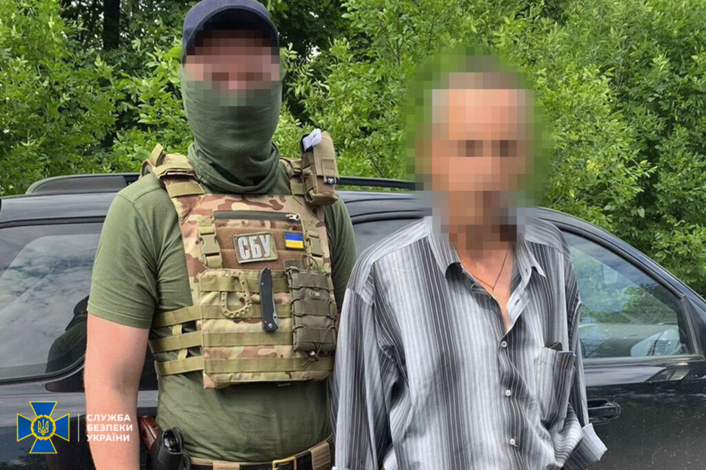 Виправдовували агресію РФ та пропагували наративи Кремля: СБУ затримала двох ворожих агітаторів 