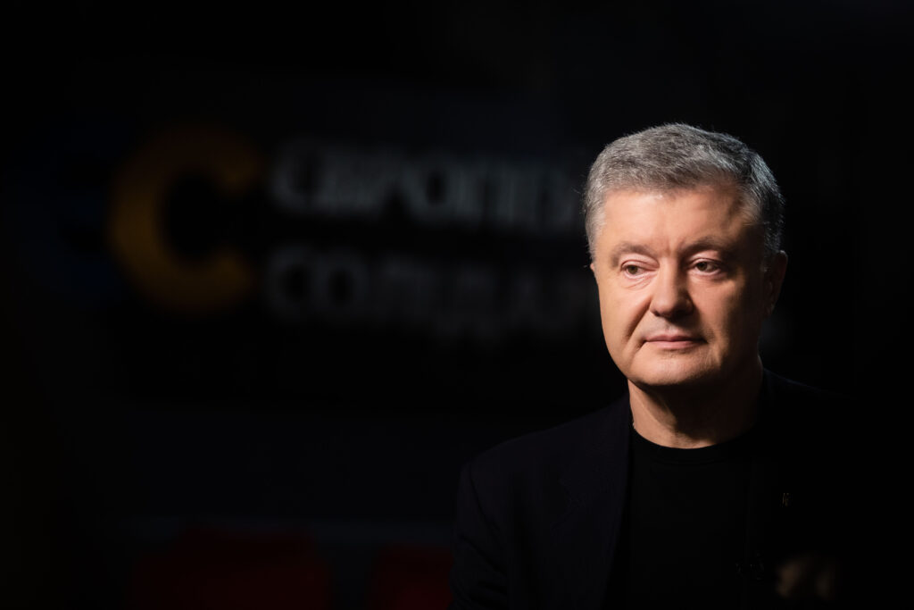 Є три сценарії розвитку подій, два з них небезпечні – Порошенко закликає не допустити альтернативи членству в НАТО