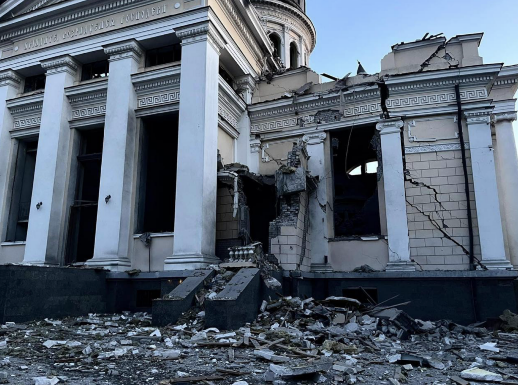 Росіяни ударили ракетами по Одесі, є загиблий та багато поранених
