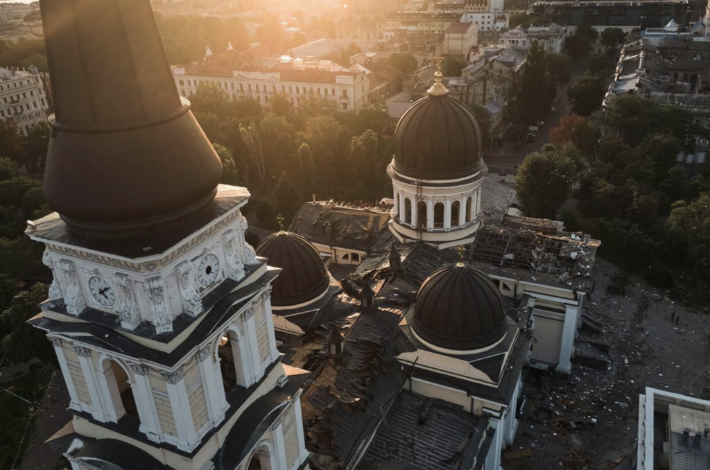 Росіяни вночі випустили по Одесі 19 ракет, сили ППО збили майже половину