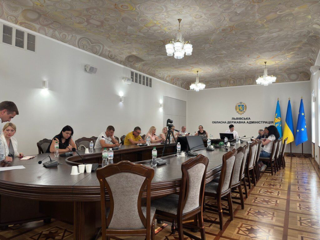 Зірване засідання, поліція, відкриття кримінального провадження: Львівська обласна ТВК продовжує імітацію діяльності