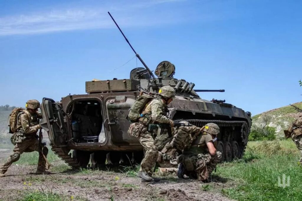 Сили оборони за добу відбили 44 спроби наступу військових РФ – зведення Генштабу