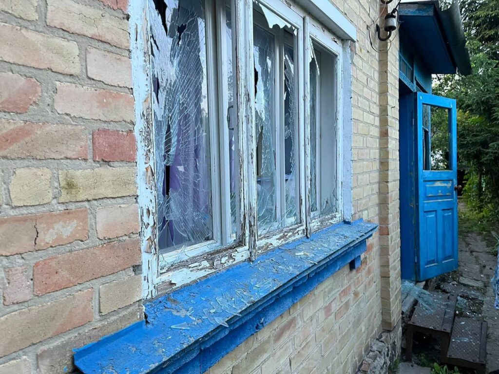 В Киевской области обломки сбитых «Шахедов» повредили 13 жилых домов — ОВА