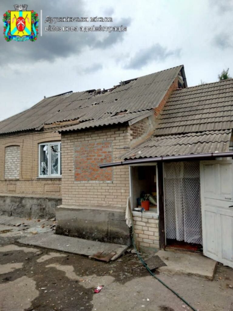 Війська РФ обстріляли касетними боєприпасами Дружківку на Донеччині: є поранені, зокрема журналіст DW