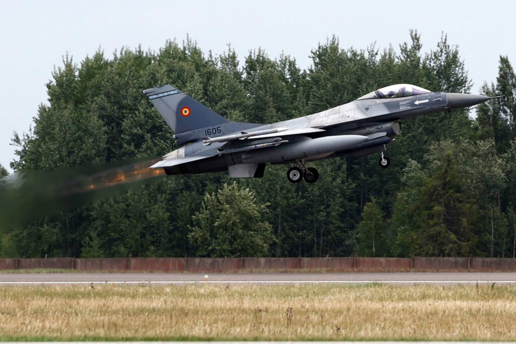 Нідерланди надішлють в Україну перші F-16 вже цього літа