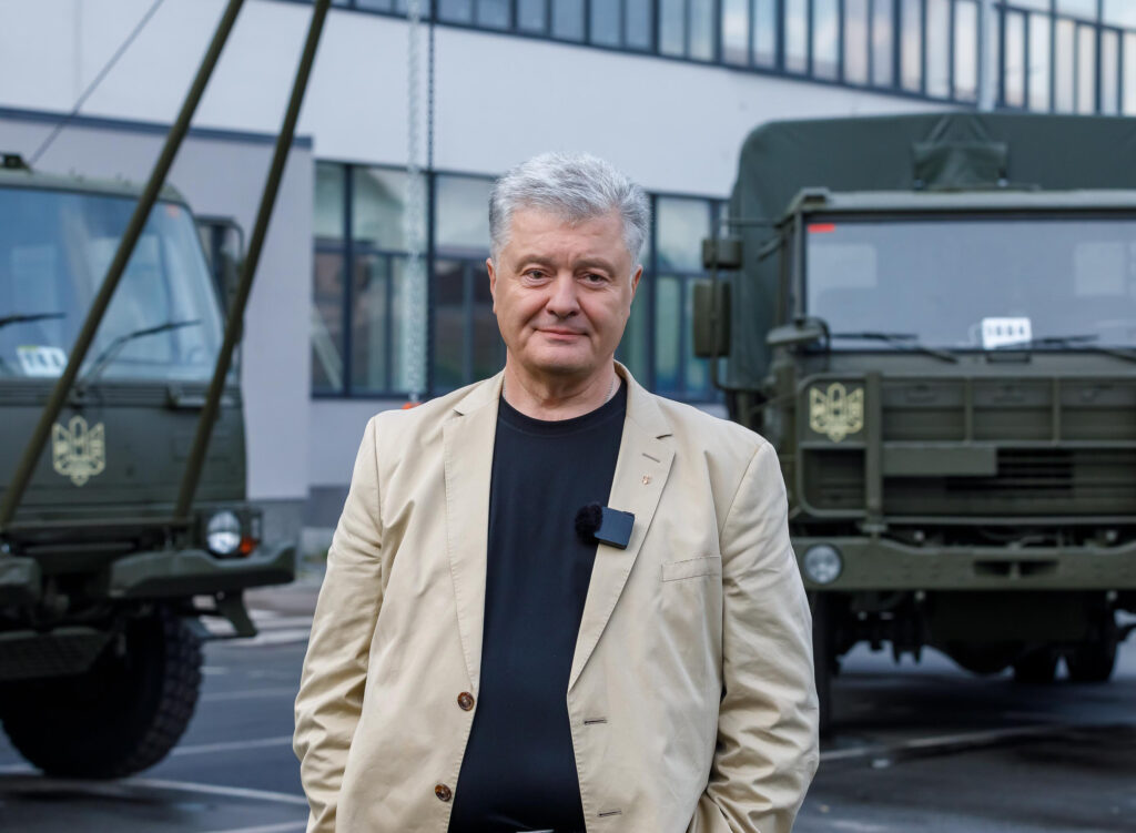Порошенко жорстко розкритикував закон про інвестнянь: у ЄС немає “нянь, тьоть, дядь і мам”, там є рівні права для всіх