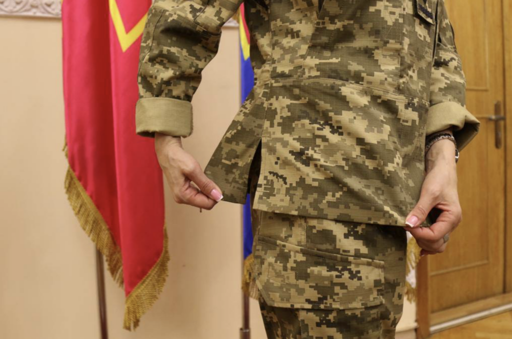 В Збройних силах зʼявилася польова форма для жінок