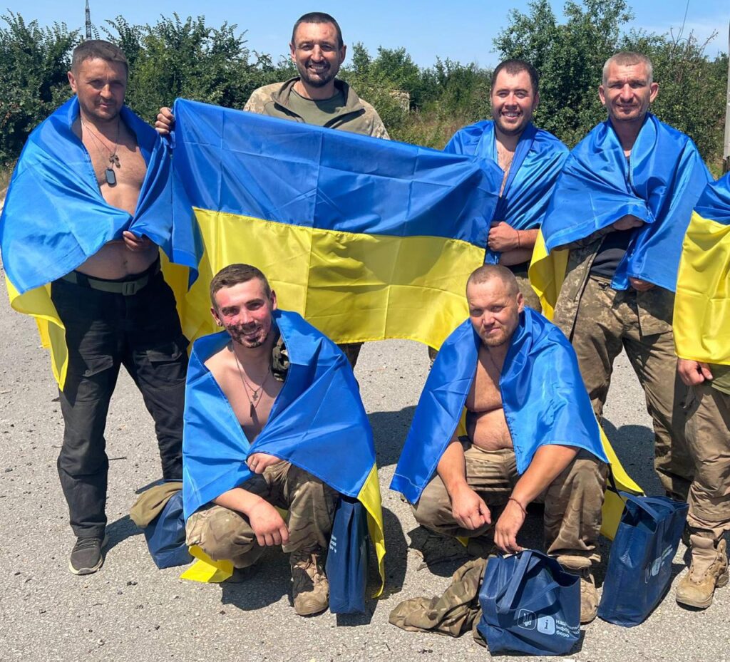 Украина вызволила из российского плена еще 22 воинов