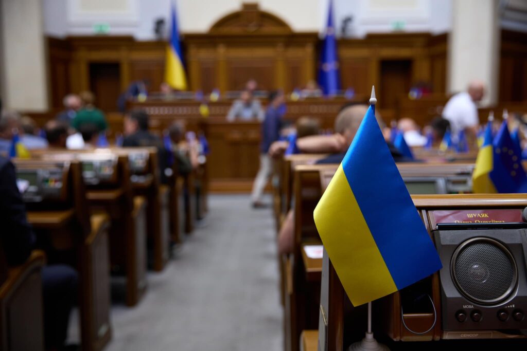 Влада штовхає студентів виїжджати в інші країни: що задумали в уряді