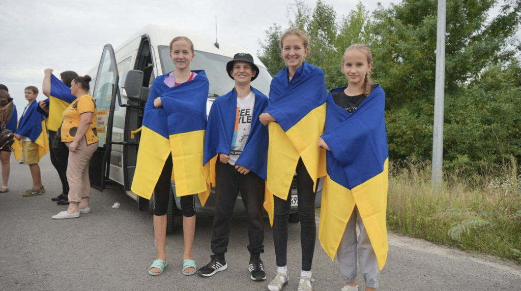 Україна повернула з Росії 11 дітей