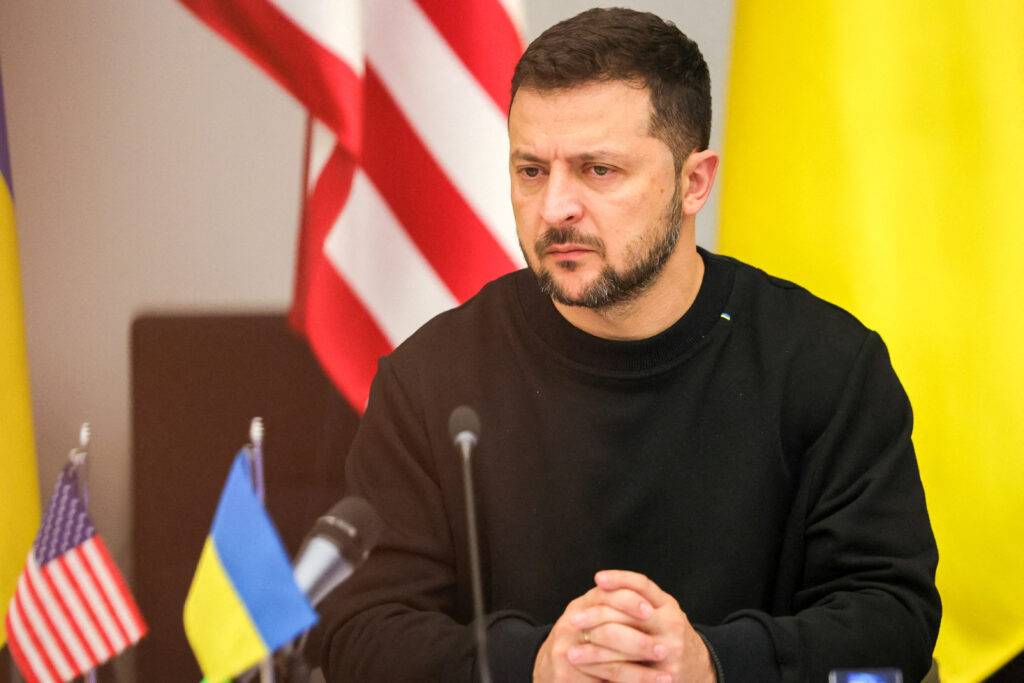 Опитування КМІС: стало відомо, наскільки знизилась довіра до Зеленського і телемарафону