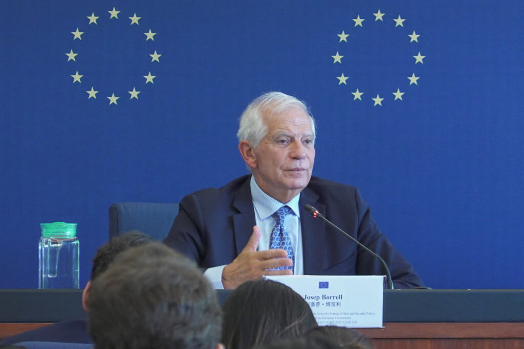Боррель готується відвідати Україну