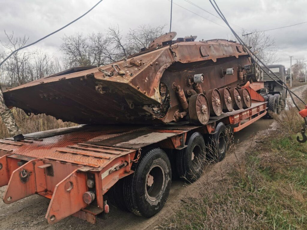 Українські військові знищили 402 російських окупантів і 42 одиниці ворожої техніки на Таврійському напрямку