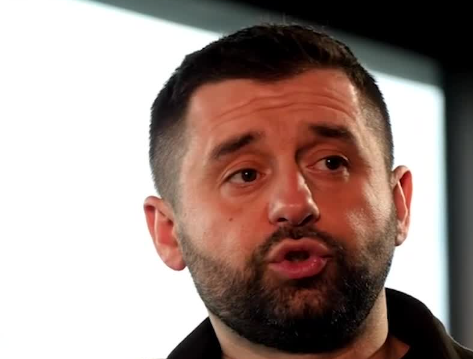 Арахамія вимагає від Генштабу ЗСУ “план війни” й анонсував референдум за підсумками миру з РФ