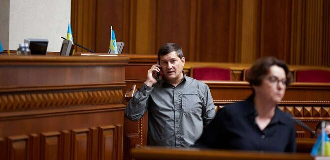 “Слуга народу” Одарченко, якого підозрюють у корупції, виїхав за кордон