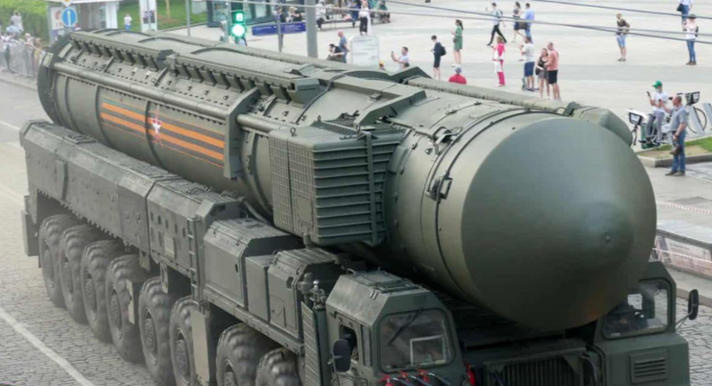Збилися з курсу: в РФ відбулись невдалі запуски ядерних ракет “Ярс” і “Булава” – розвідка