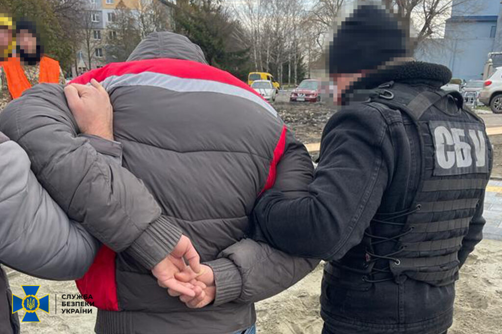 В України ліквідували чотири “схеми для ухилянтів”: затримано посадовця ДСНС та ще шістьох зловмисників