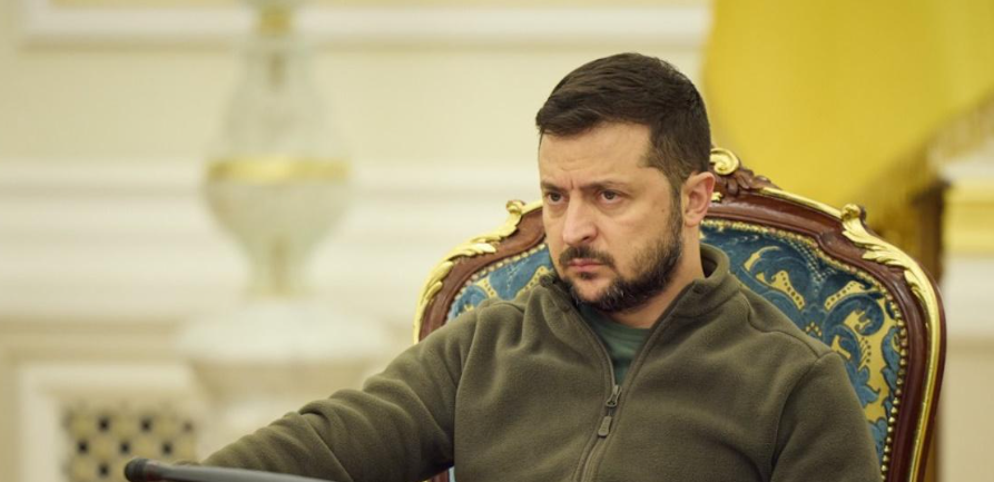 Театр абсурду: стратегічні рішення в Україні залежать від дешевого політиканства