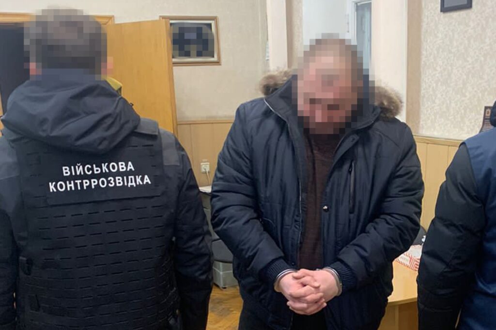 Чиновника Міноборони викрили на спробі розкрадання 1,5 млрд гривень на закупівлі артилерійських снарядів