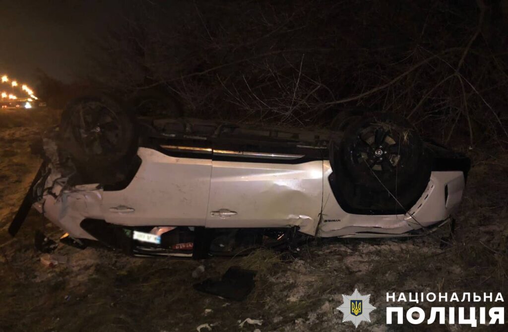 У Києві п’яний водій врізався у позашляховик: постраждало шість людей, серед них діти