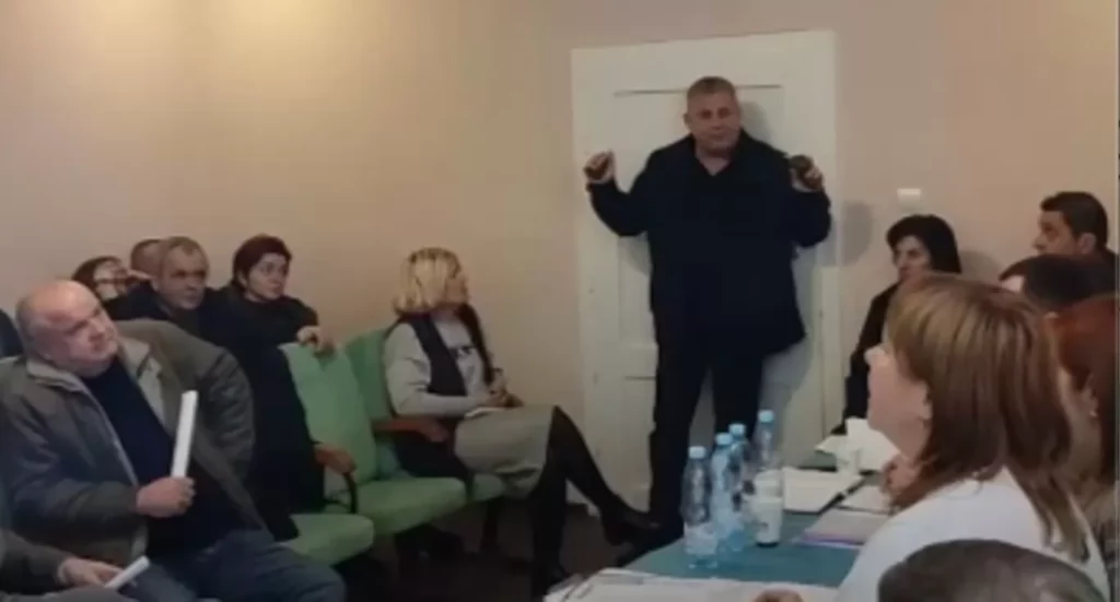 Поругались из-за бюджета: стало известно, почему депутат-«слуга» взорвал своих коллег на Закарпатье