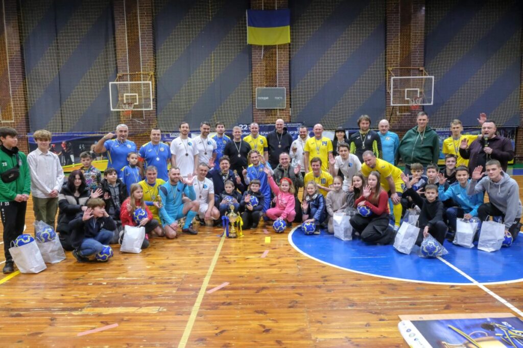 «Легенды украинского футбола» — победители «Зимнего благотворительного Кубка-2023»