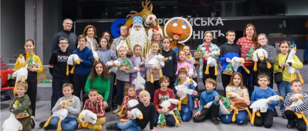 Марина Порошенко та ГО Родини “Небесної Сотні” влаштували різдвяне свято для дітей загиблих героїв